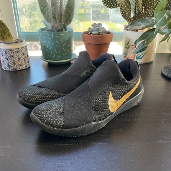 NIKE Free Connect AMP WMNS 872977-001 Black/Metallic Gold - Picture 8 of 9